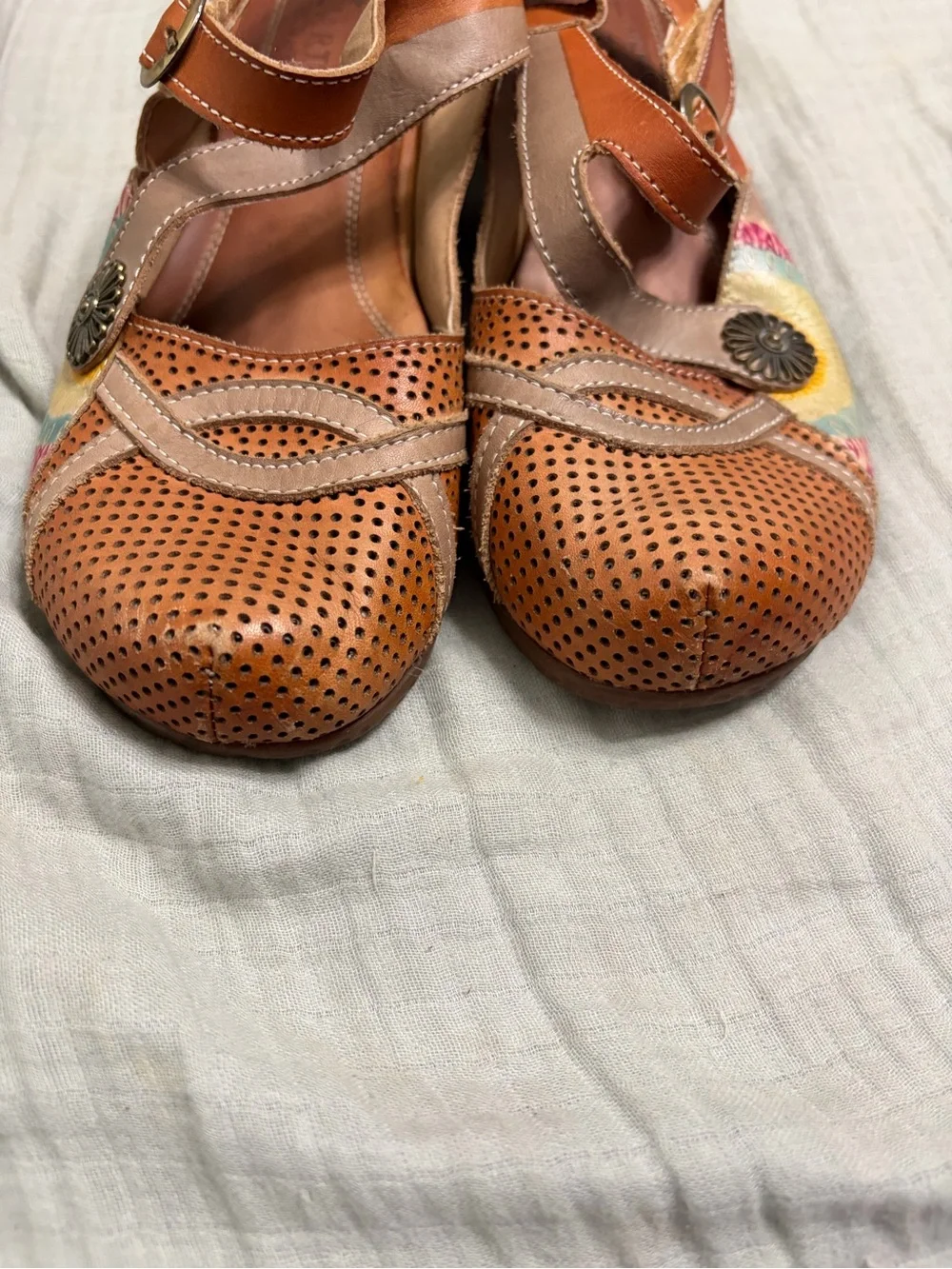 L’Artiste by Spring Step Parkway tan leather wedge Mary Jane’s size 39/9